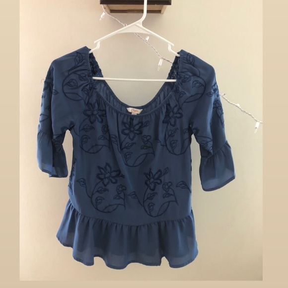 Blue off the shoulder blouse - Picture 1 of 3
